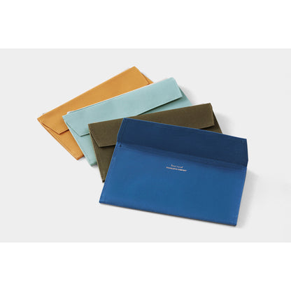 [On Hand] Traveler's Factory Passport Size Leather Zipper Case