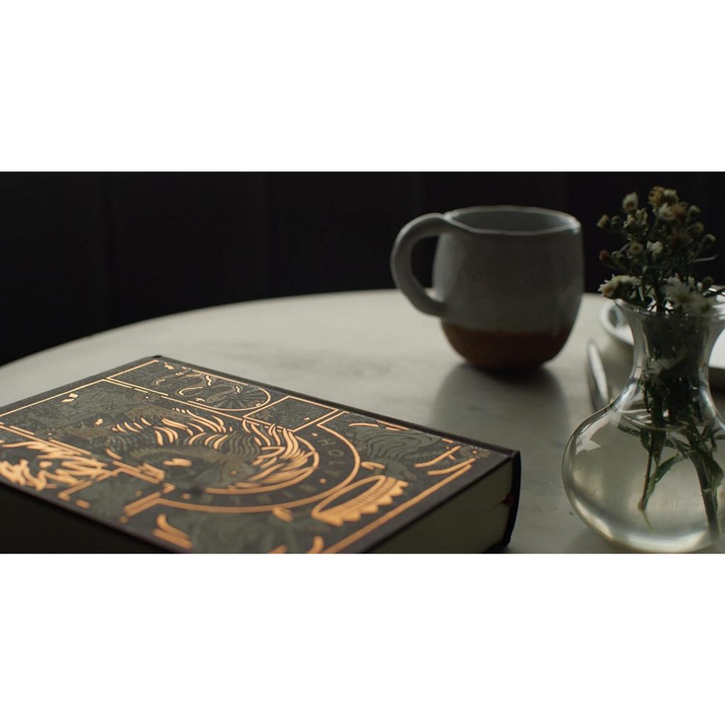 Crossway ESV Single Column Journaling Bible Hardcover Artist Series Joshua Noom The Lion & the Lamb