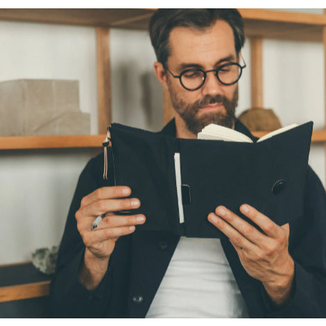 Hobonichi A6 / A5 / Weeks Notebook Cover - Tragen (Black) With Pen Case Flap